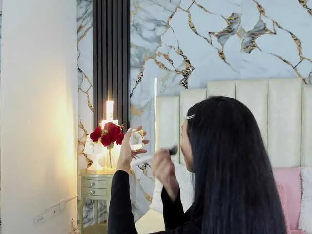 FoxyAlisa – webcam model profile photo Image 15