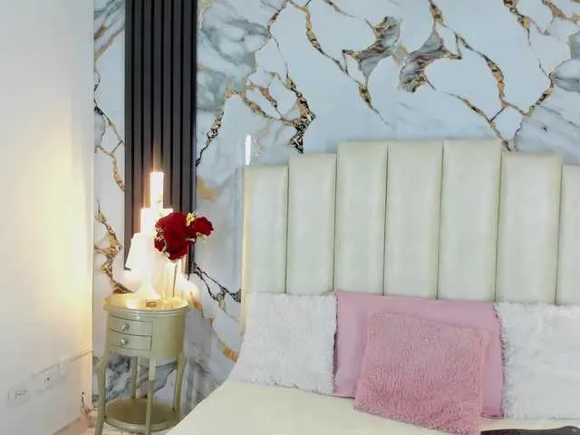 FoxyAlisa – webcam model profile photo Image 5