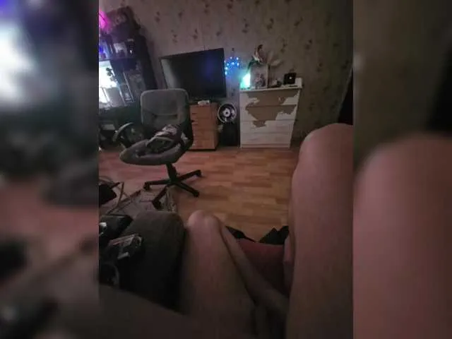 Lily-Sam – webcam model profile photo