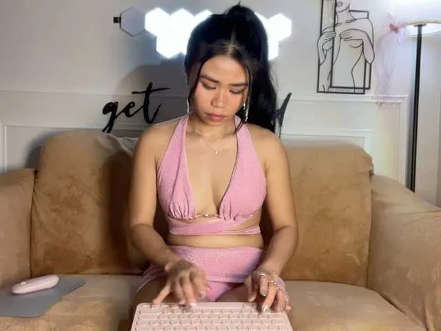 SofiaSins – webcam model profile photo Image 8