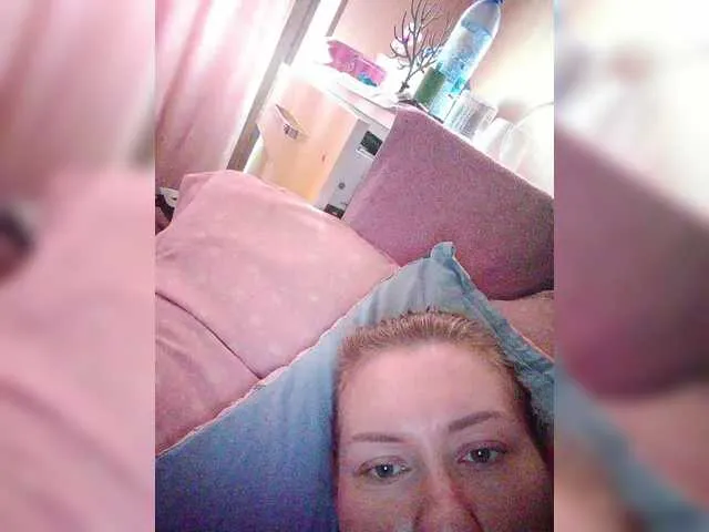 Lirica – webcam model profile photo
