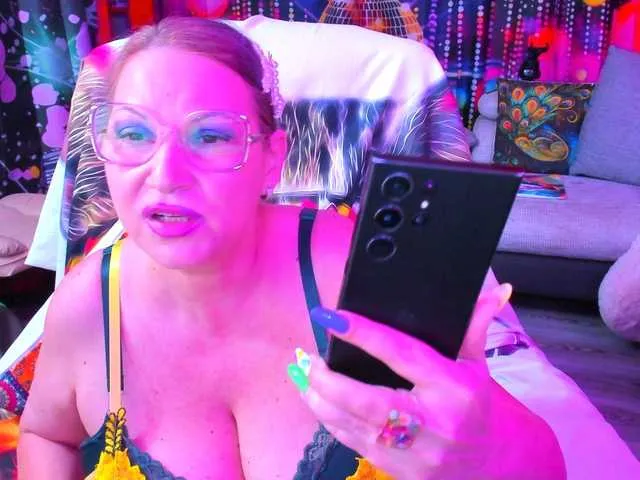 Sweet-Mishelle – webcam model profile photo Image 4