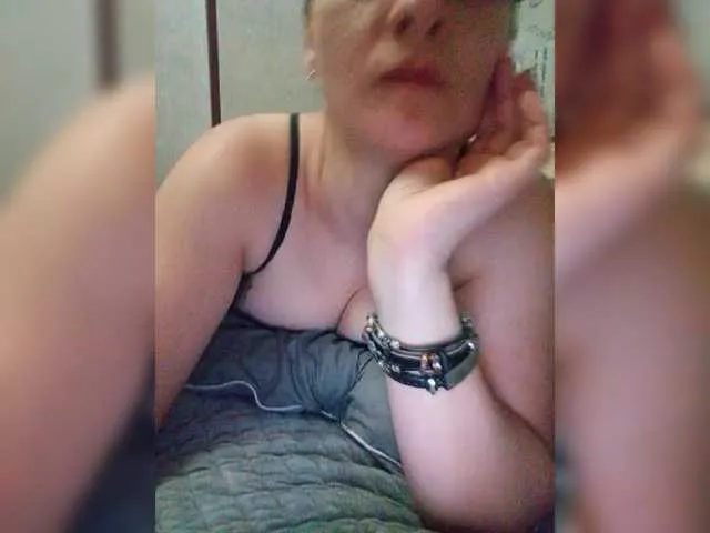 TenderLora – webcam model profile photo Image 2