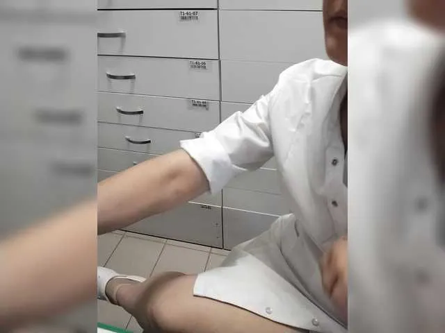 TenderLora – webcam model profile photo Image 7