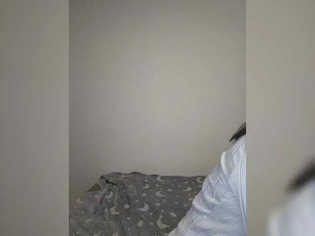 Haluley – webcam model profile photo Image 12