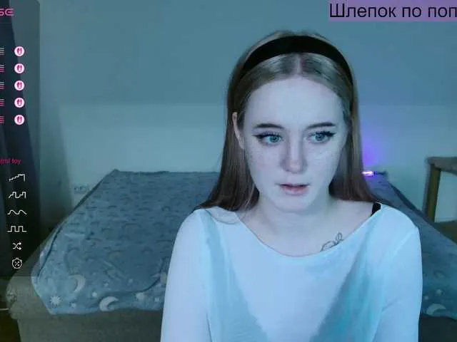 Haluley – webcam model profile photo Image 18