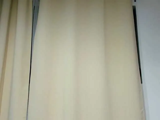 British_EmJess – webcam model profile photo Image 2