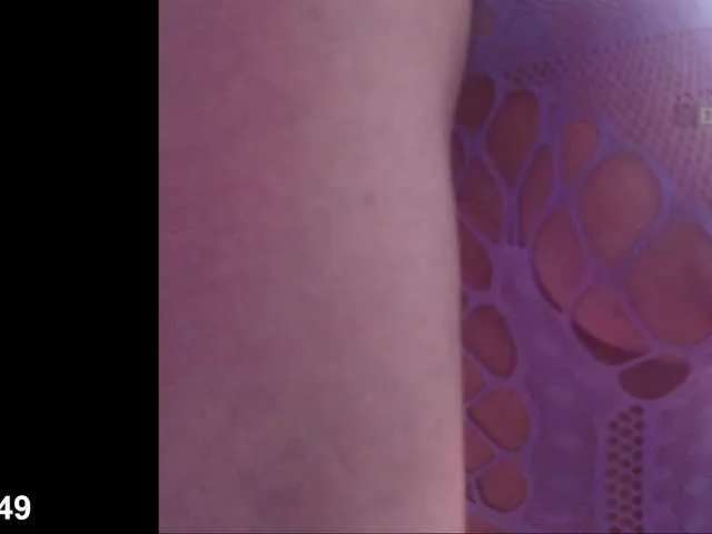 YoungMilf – webcam model profile photo Image 9