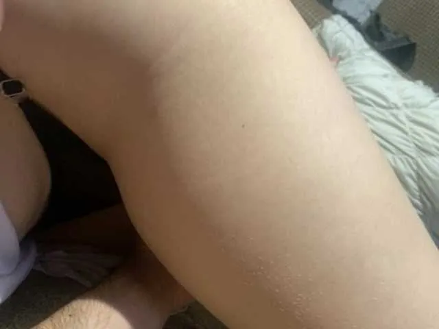 KateDivineUK – webcam model profile photo Image 2