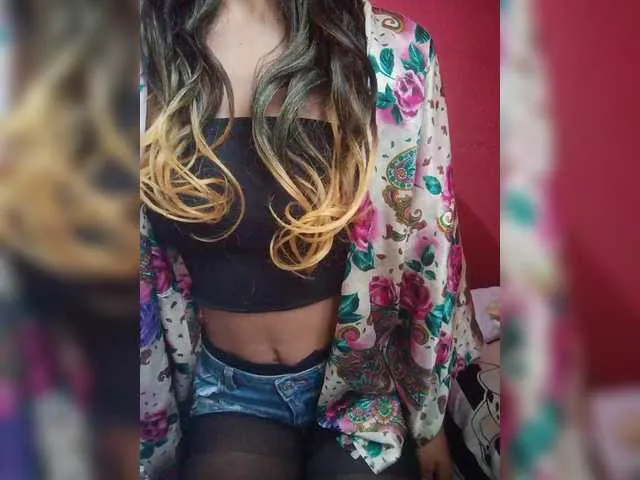 Libely – webcam model profile photo Image 13