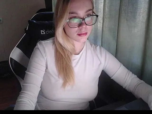 DaReina – webcam model profile photo Image 4