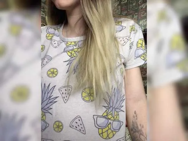 DannieSmith1 – webcam model profile photo Image 14