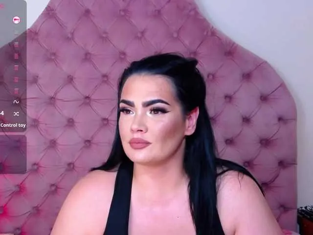 LorrySkye – webcam model profile photo Image 6