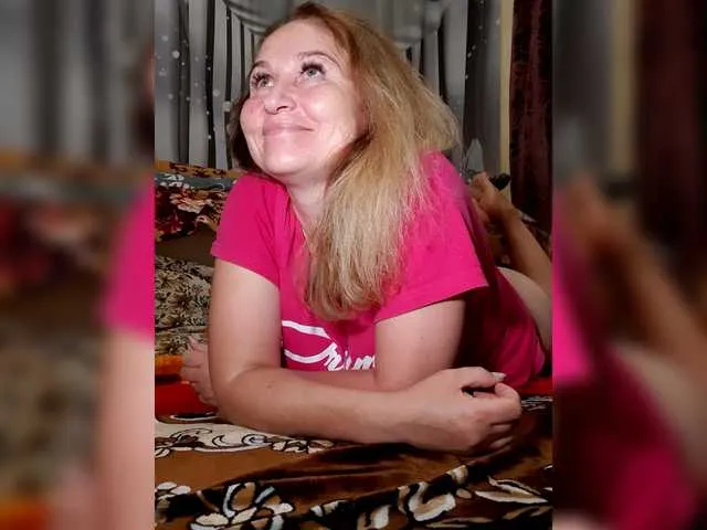 LorrySkye – webcam model profile photo Image 5