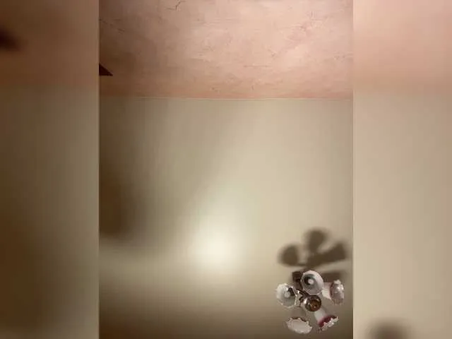 TenderLora – webcam model profile photo Image 18