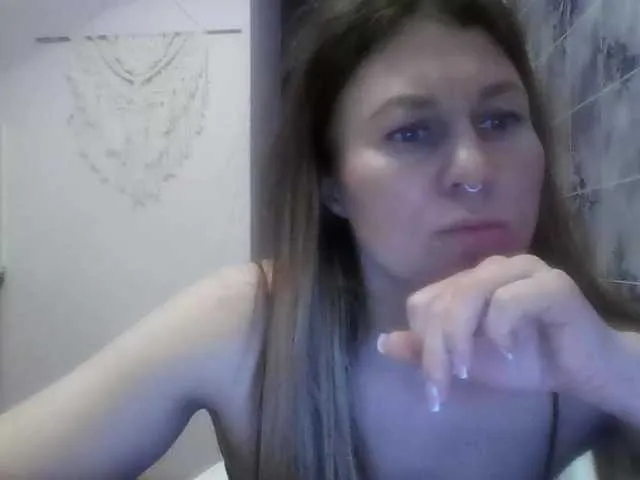 momixoxo – webcam model profile photo Image 6