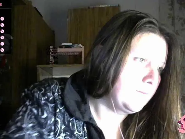 KateDivineUK – webcam model profile photo Image 12