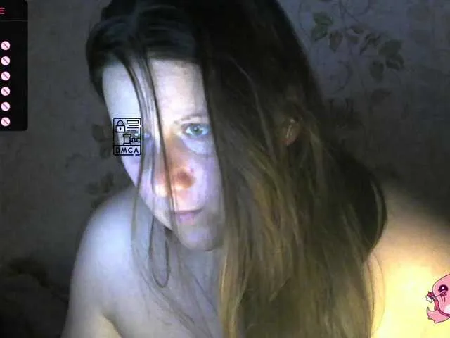 KateDivineUK – webcam model profile photo Image 2