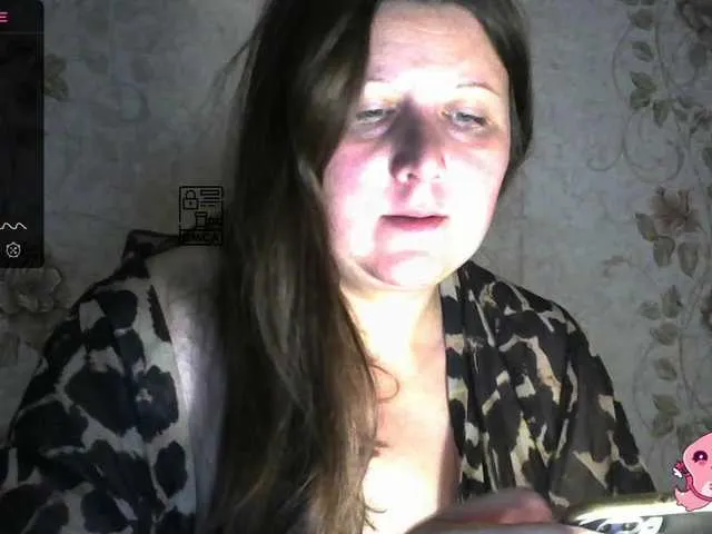 KateDivineUK – webcam model profile photo Image 3