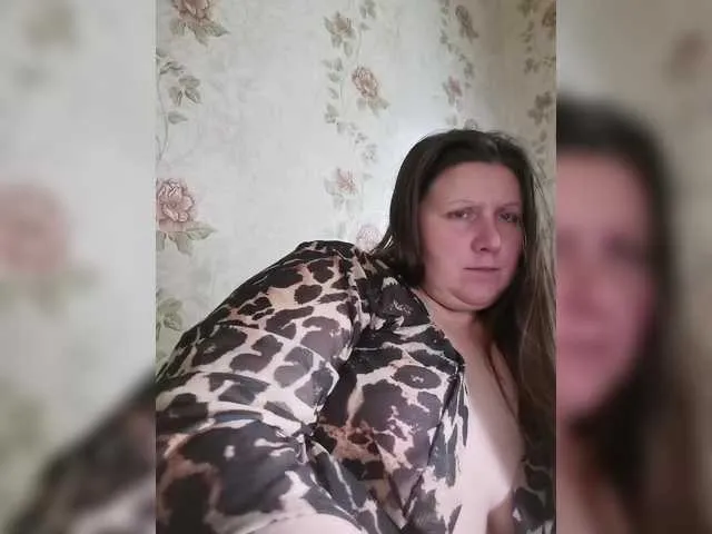 KateDivineUK – webcam model profile photo Image 4