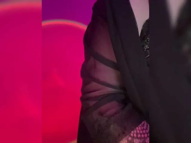 British_EmJess – webcam model profile photo Image 3