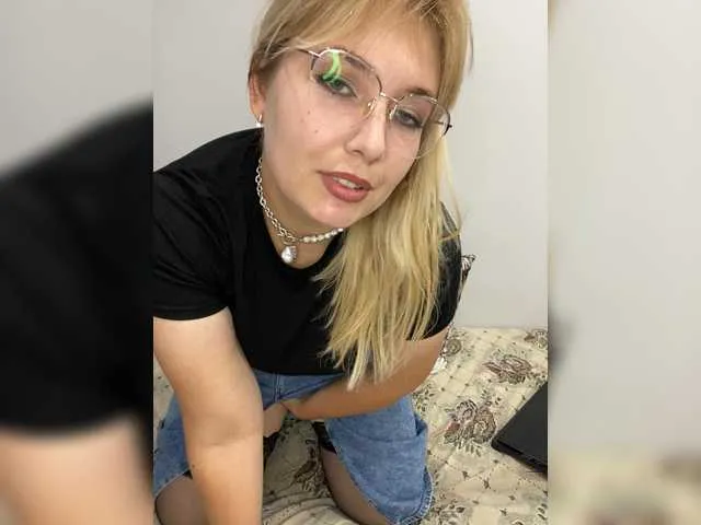 blondeambitionnn – webcam model profile photo Image 18
