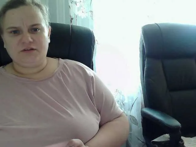 MistressLouUK – webcam model profile photo Image 19