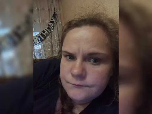 MistressLouUK – webcam model profile photo Image 6