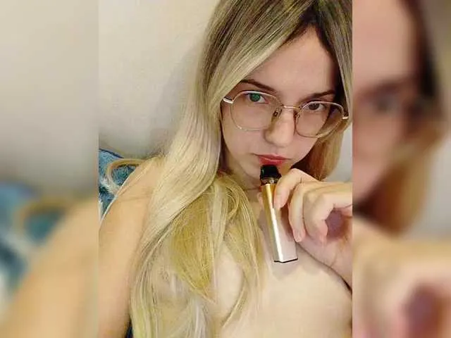 KateDivineUK – webcam model profile photo Image 19