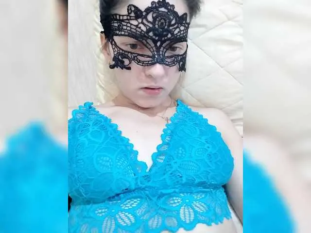 KateDivineUK – webcam model profile photo Image 8