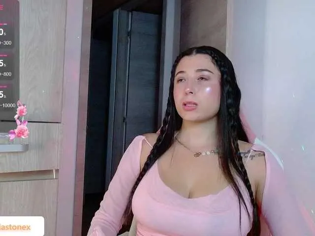 YourWitcher – webcam model profile photo Image 10