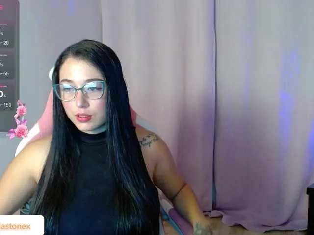 YourWitcher – webcam model profile photo Image 16