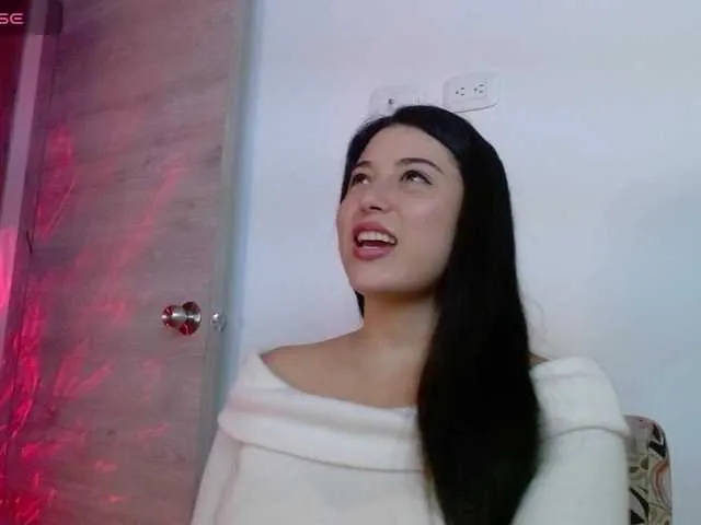 YourWitcher – webcam model profile photo Image 4