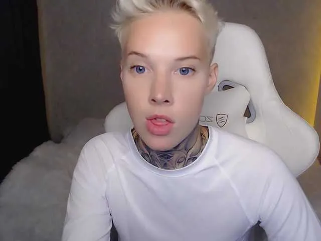 MishaBrizo – webcam model profile photo Image 5