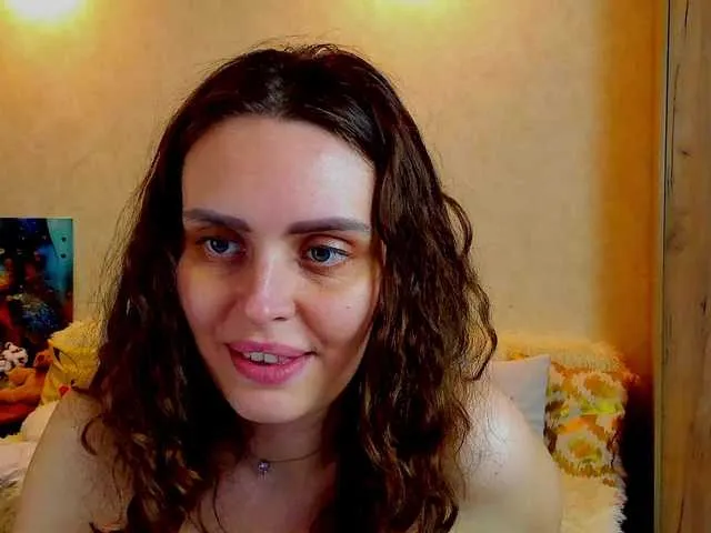 British_EmJess – webcam model profile photo Image 14