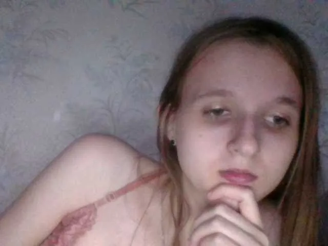 blondeangel_4u2 – webcam model profile photo Image 7