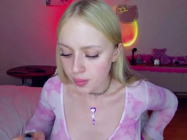 MindyKally Image 10