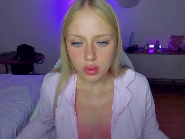 MindyKally Image 15