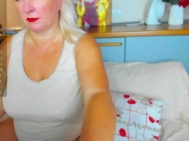 British_EmJess – webcam model profile photo Image 11