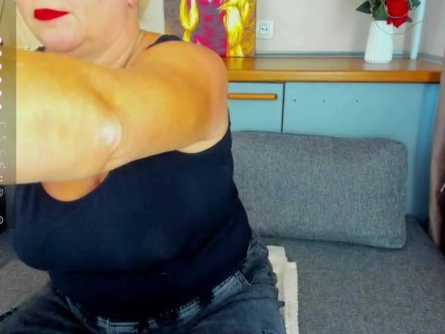 British_EmJess – webcam model profile photo Image 12