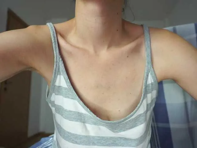 Princess18xxx – webcam model profile photo Image 19