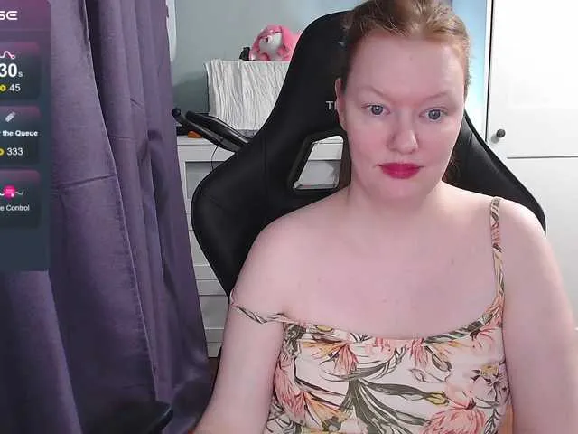 British_EmJess – webcam model profile photo Image 18
