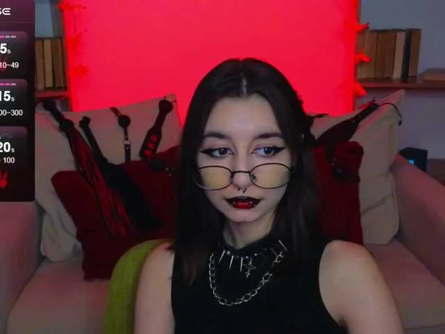 MissKristal – webcam model profile photo Image 18