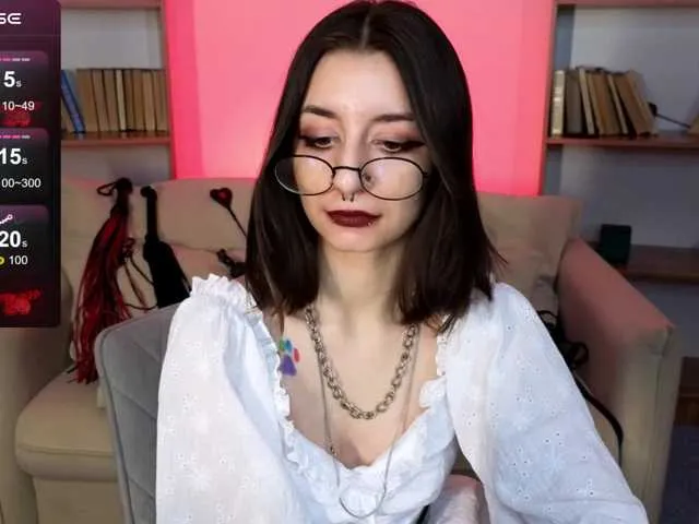 MissKristal – webcam model profile photo Image 2