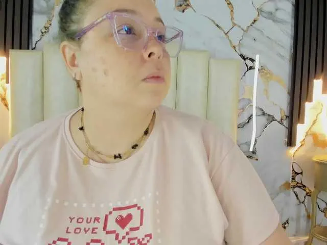 tamara-kisses – webcam model profile photo Image 18