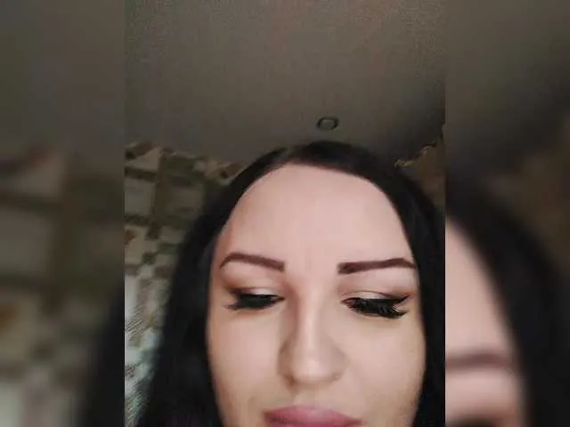 Ellalouisee89 – webcam model profile photo Image 3