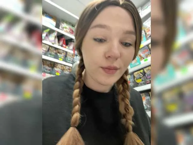 BaddNikky – webcam model profile photo Image 2