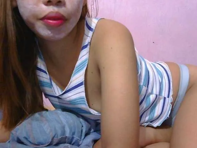 British_EmJess – webcam model profile photo Image 11