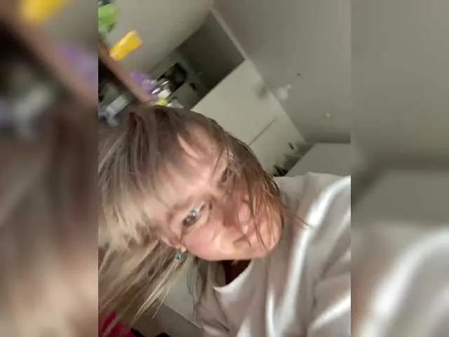 SusyBlair – webcam model profile photo Image 8