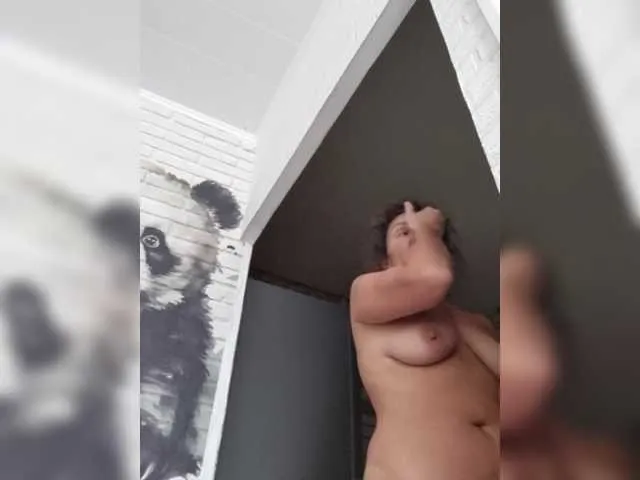 BlondeScarlettx – webcam model profile photo Image 16